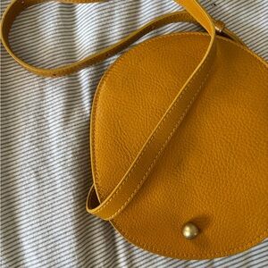 Lindquist Object Eggi in Goldenrod